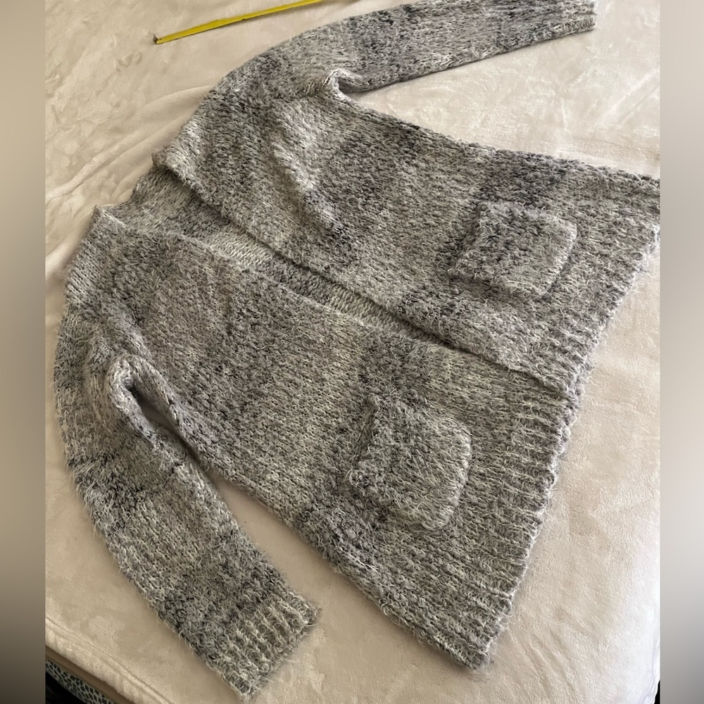 Cozy Gray Women's Sweater Size XL Like New